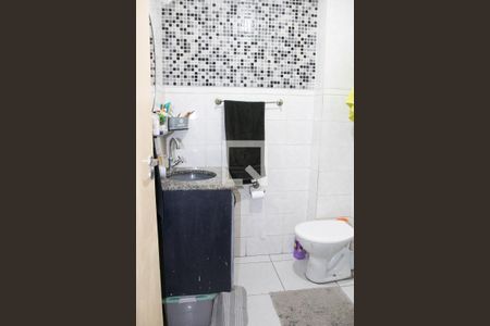 Apartamento à venda com 72m², 2 quartos e 1 vaga Apartamento à venda com 72m², 2 quartos e 1 vagaBanheiro