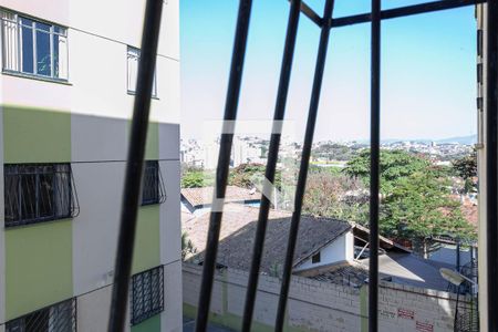 Vista da sala  de apartamento para alugar com 2 quartos, 49m² em Serrano, Belo Horizonte