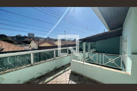 Casa à venda com 242m², 3 quartos e 2 vagasVaranda