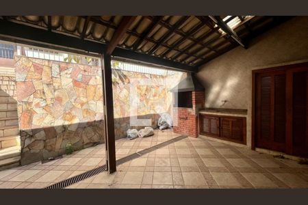 Casa à venda com 242m², 3 quartos e 2 vagasEspaço Gourmet