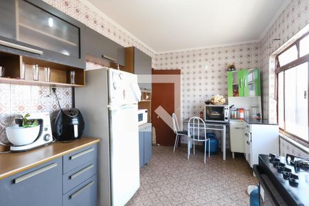 Casa à venda com 238m², 5 quartos e 5 vagasCozinha 1