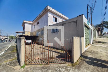 Casa à venda com 238m², 5 quartos e 5 vagasFachada