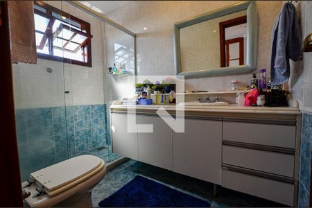 Casa de condomínio à venda com 460m², 4 quartos e 2 vagas Casa de condomínio à venda com 460m², 4 quartos e 2 vagasBanheiro 2