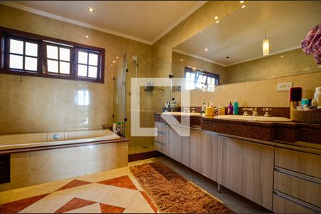 Casa de condomínio à venda com 460m², 4 quartos e 2 vagas Casa de condomínio à venda com 460m², 4 quartos e 2 vagasBanheiro Quarto 5