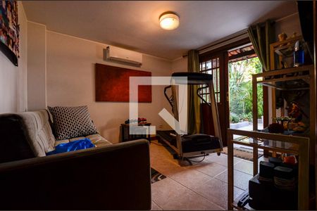 Quarto de casa de condomínio à venda com 4 quartos, 460m² em Mata Paca, Niterói