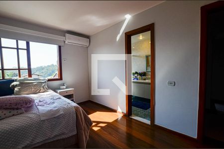 Casa de condomínio à venda com 460m², 4 quartos e 2 vagas Casa de condomínio à venda com 460m², 4 quartos e 2 vagasQuarto 2