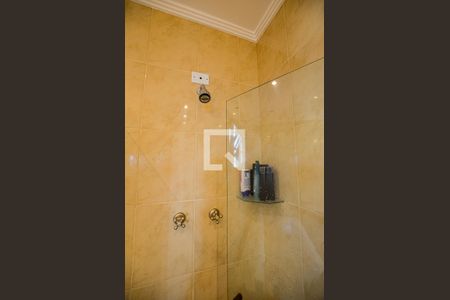 Casa de condomínio à venda com 460m², 4 quartos e 2 vagas Casa de condomínio à venda com 460m², 4 quartos e 2 vagasBanheiro Quarto 5