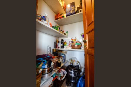 Casa de condomínio à venda com 460m², 4 quartos e 2 vagas Casa de condomínio à venda com 460m², 4 quartos e 2 vagasCozinha