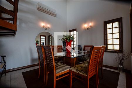 Sala de casa de condomínio à venda com 4 quartos, 460m² em Mata Paca, Niterói