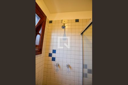 Casa de condomínio à venda com 460m², 4 quartos e 2 vagas Casa de condomínio à venda com 460m², 4 quartos e 2 vagasBanheiro 1