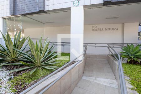 Apartamento à venda com 92m², 3 quartos e 2 vagasEntrada