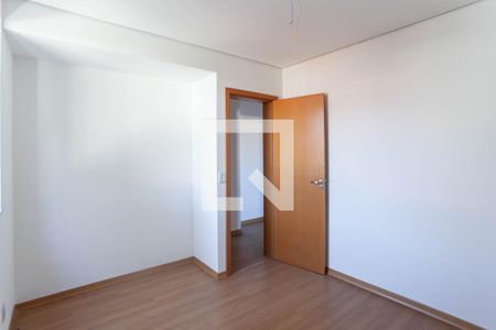 Apartamento à venda com 92m², 3 quartos e 2 vagasQuarto 2