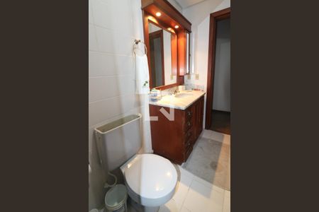 Apartamento à venda com 216m², 2 quartos e 2 vagasBanheiro 1