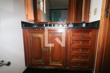 Apartamento à venda com 216m², 2 quartos e 2 vagasBanheiro da Suíte