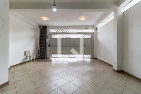 Casa à venda com 240m², 3 quartos e 4 vagasGaragem