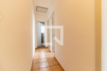 Casa à venda com 240m², 3 quartos e 4 vagasCorredor