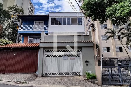Casa à venda com 240m², 3 quartos e 4 vagasFachada