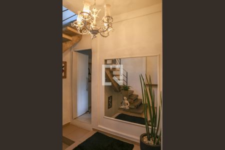 Casa para alugar com 160m², 3 quartos e 2 vagas Casa para alugar com 160m², 3 quartos e 2 vagasÁrea da Escada