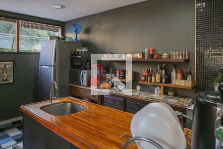 Casa para alugar com 160m², 3 quartos e 2 vagas Casa para alugar com 160m², 3 quartos e 2 vagasCozinha