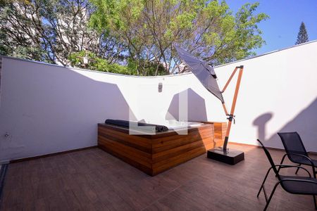 Casa à venda com 600m², 4 quartos e 2 vagas Casa à venda com 600m², 4 quartos e 2 vagasÁrea de Lazer