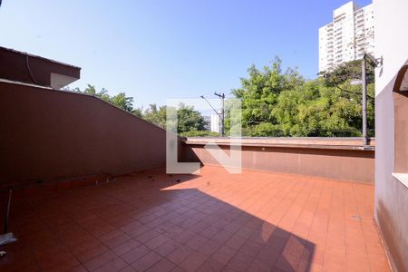 Casa à venda com 600m², 4 quartos e 2 vagas Casa à venda com 600m², 4 quartos e 2 vagasQuintal