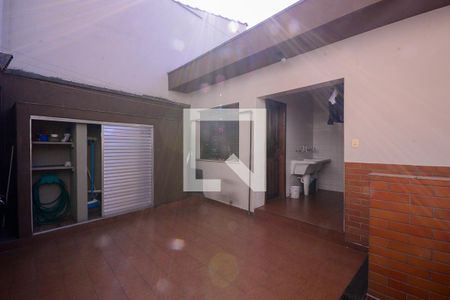 Casa à venda com 600m², 4 quartos e 2 vagas Casa à venda com 600m², 4 quartos e 2 vagasQuintal