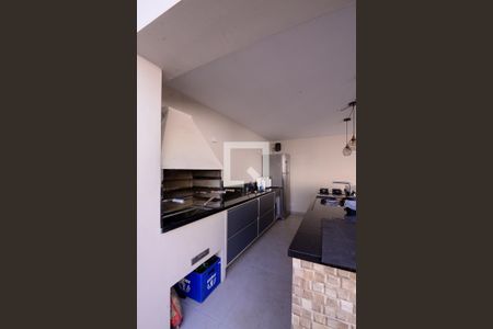 Casa à venda com 600m², 4 quartos e 2 vagas Casa à venda com 600m², 4 quartos e 2 vagasÁrea de Lazer