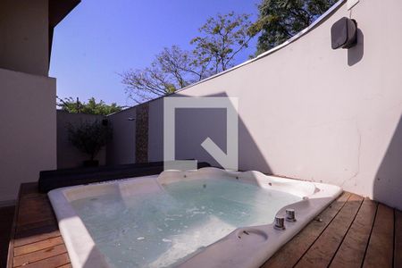 Casa à venda com 600m², 4 quartos e 2 vagas Casa à venda com 600m², 4 quartos e 2 vagasÁrea de Lazer