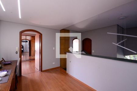 Casa à venda com 600m², 4 quartos e 2 vagas Casa à venda com 600m², 4 quartos e 2 vagasEscritório