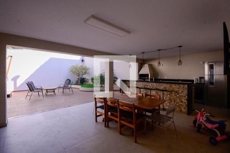 Casa à venda com 600m², 4 quartos e 2 vagas Casa à venda com 600m², 4 quartos e 2 vagasÁrea de Lazer