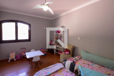 Casa à venda com 600m², 4 quartos e 2 vagas Casa à venda com 600m², 4 quartos e 2 vagasQuarto 1