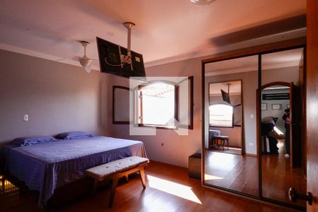 Casa à venda com 600m², 4 quartos e 2 vagas Casa à venda com 600m², 4 quartos e 2 vagasQuarto 4 - Suite