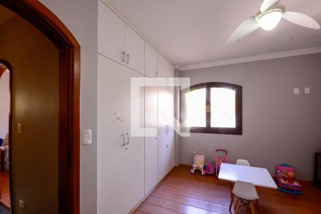 Casa à venda com 600m², 4 quartos e 2 vagas Casa à venda com 600m², 4 quartos e 2 vagasQuarto 1