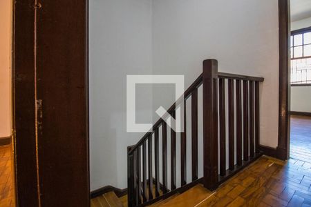 Casa para alugar com 72m², 3 quartos e sem vaga Casa para alugar com 72m², 3 quartos e sem vagaEscada