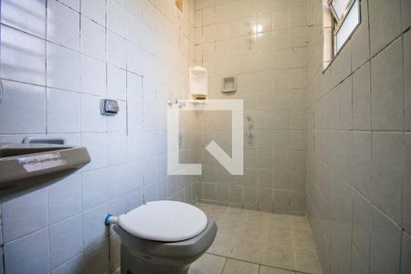 Casa para alugar com 72m², 3 quartos e sem vaga Casa para alugar com 72m², 3 quartos e sem vagaBanheiro