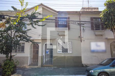 Casa para alugar com 72m², 3 quartos e sem vaga Casa para alugar com 72m², 3 quartos e sem vagaFachada