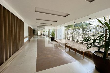 Apartamento à venda com 198m², 4 quartos e 2 vagas Apartamento à venda com 198m², 4 quartos e 2 vagasHall