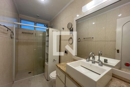 Apartamento à venda com 198m², 4 quartos e 2 vagas Apartamento à venda com 198m², 4 quartos e 2 vagasBanheiro