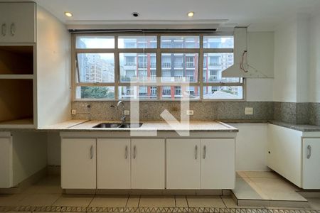 Apartamento à venda com 198m², 4 quartos e 2 vagas Apartamento à venda com 198m², 4 quartos e 2 vagasCozinha