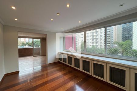 Apartamento à venda com 198m², 4 quartos e 2 vagas Apartamento à venda com 198m², 4 quartos e 2 vagasSala 2