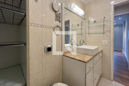 Apartamento à venda com 198m², 4 quartos e 2 vagas Apartamento à venda com 198m², 4 quartos e 2 vagasBanheiro