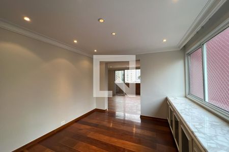 Apartamento à venda com 198m², 4 quartos e 2 vagas Apartamento à venda com 198m², 4 quartos e 2 vagasSala 2