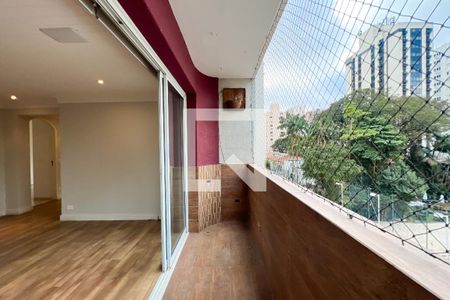 Apartamento à venda com 198m², 4 quartos e 2 vagas Apartamento à venda com 198m², 4 quartos e 2 vagasSacada