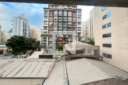 Apartamento à venda com 198m², 4 quartos e 2 vagas Apartamento à venda com 198m², 4 quartos e 2 vagasVista