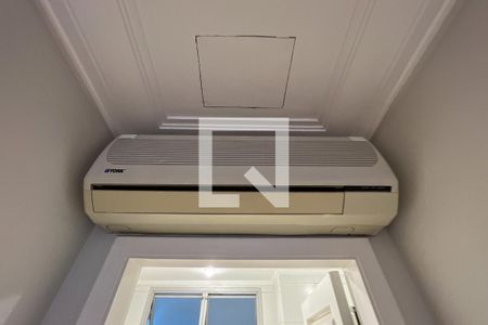 Apartamento à venda com 198m², 4 quartos e 2 vagas Apartamento à venda com 198m², 4 quartos e 2 vagasSuíte