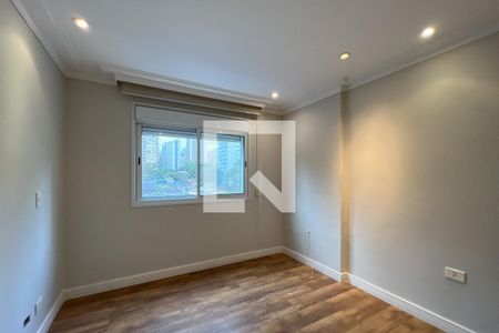 Apartamento à venda com 198m², 4 quartos e 2 vagas Apartamento à venda com 198m², 4 quartos e 2 vagasQuarto 2