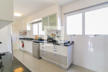 Apartamento para alugar com 170m², 3 quartos e 3 vagas Apartamento para alugar com 170m², 3 quartos e 3 vagasCozinha