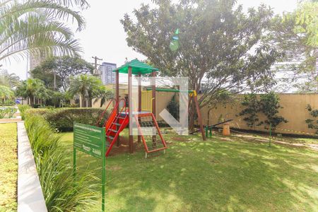 Apartamento para alugar com 170m², 3 quartos e 3 vagas Apartamento para alugar com 170m², 3 quartos e 3 vagasÁrea comum - Playground