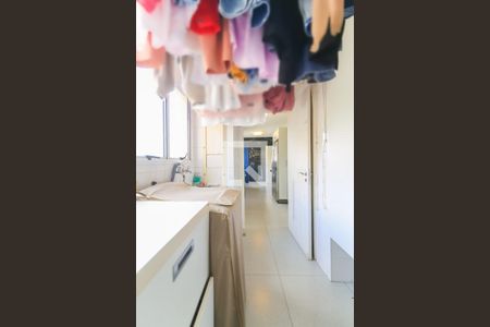 Apartamento para alugar com 170m², 3 quartos e 3 vagas Apartamento para alugar com 170m², 3 quartos e 3 vagasÁrea de Serviço