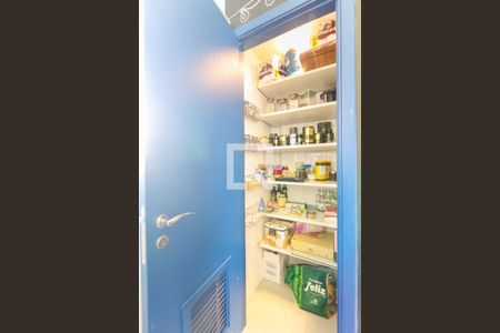 Apartamento para alugar com 170m², 3 quartos e 3 vagas Apartamento para alugar com 170m², 3 quartos e 3 vagasDespensa